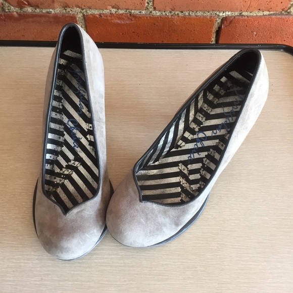 Irregular Choice Belle grey suede heels - Picture 2 of 8